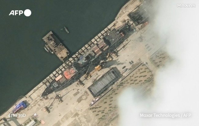 媒体：朝海军挑战“工业规律” 下水事故暴露短板