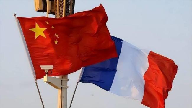 马克龙给中法关系定调传递啥信号 法国政坛的双面戏码