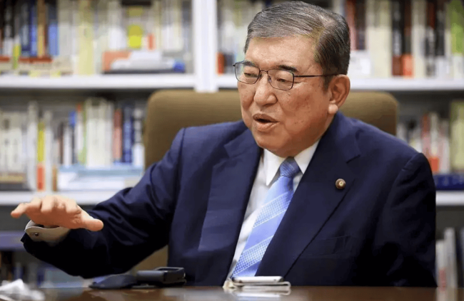 中国航母深入西太 日本为啥“着急” 打破军事平衡引发关注