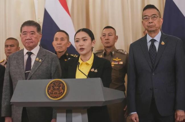 专家：泰国政坛出现危险信号 总理危机四伏