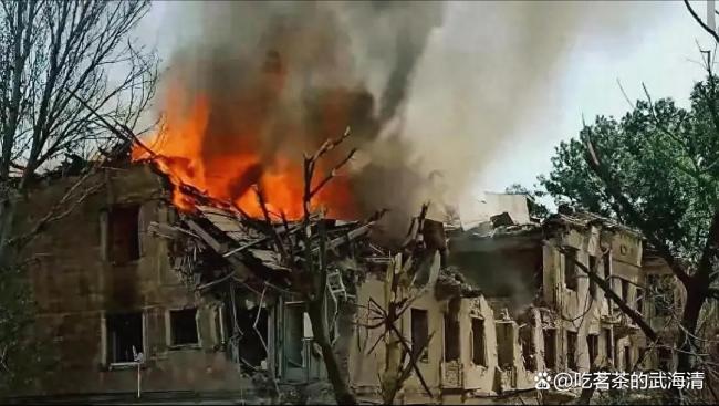 俄罗斯595架无人机突袭基辅股票配资公司开户，4人死亡数十人受伤 基辅多地遭袭伤亡惨重