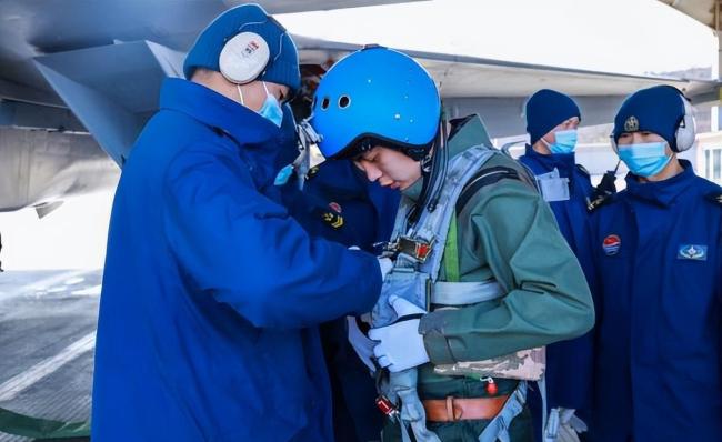 中国为什么大量建造舰载机 练兵与更新换代需求