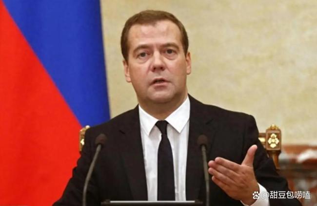 梅德韦杰夫在朝鲜召开记者会