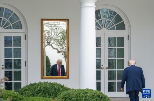 特朗普政府开始裁员 “停摆”第十天行动升级