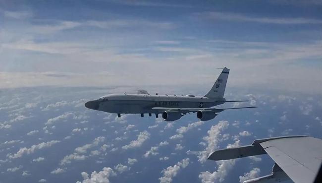 解放军警告驱离澳大利亚军机