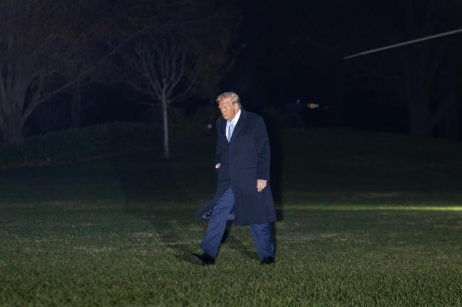 特朗普谈“28点新计划” 乌克兰面临艰难选择