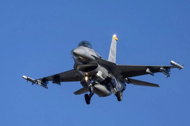 柬埔寨向泰F16战机猛烈开火 边境紧张局势升级