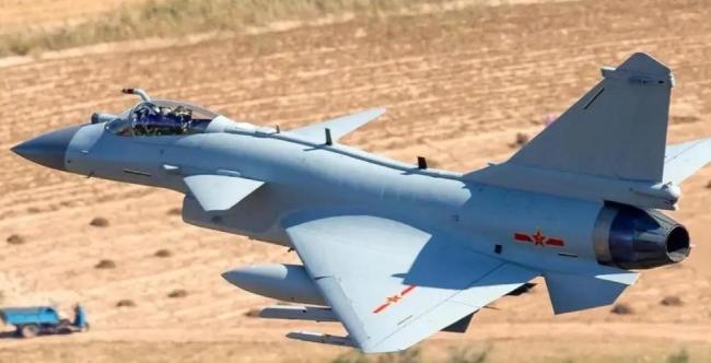 “黄皮”歼-20A首次公开 实战化宣言引发关注