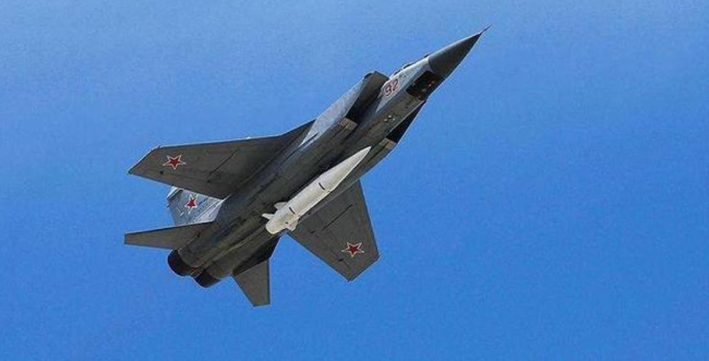 军事 军事新闻 > 正文打造"超级武器"   近年来,美国退出《中导条约》