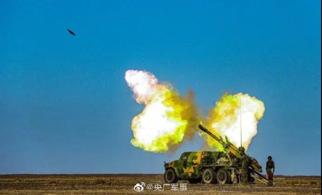 資料圖:猛士版新型122毫米車載榴彈炮開火瞬間來源:央廣軍事