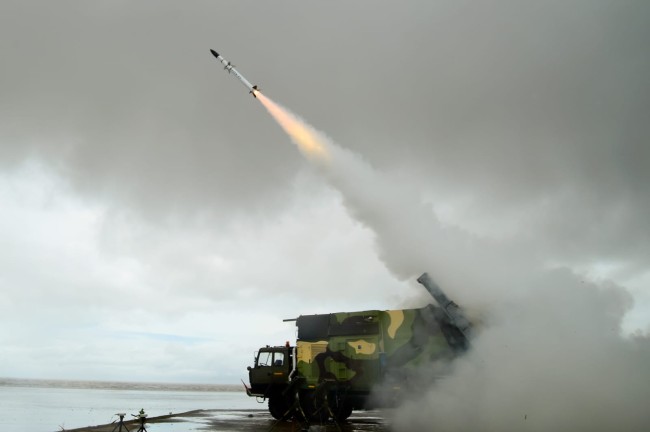 印度3天内2次成功试射新防空导弹