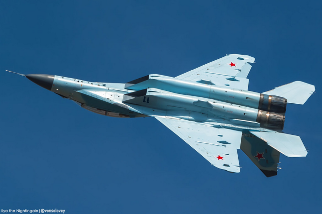 俄罗斯航空摄影师镜头下的双座版米格-35