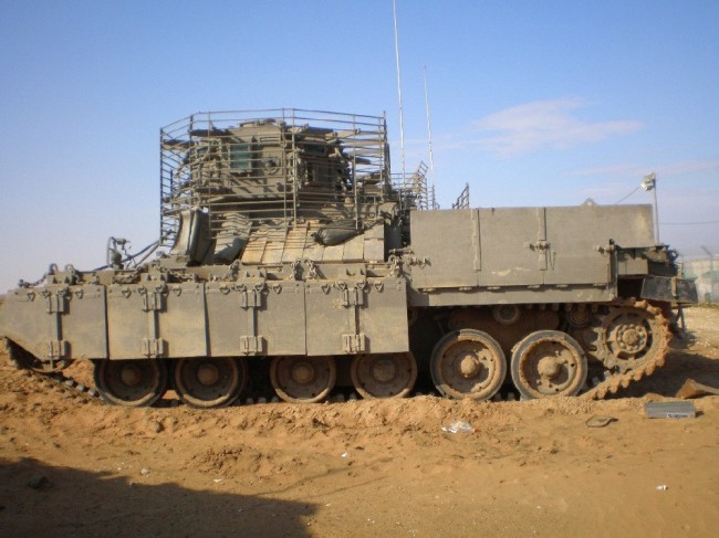 以色列纳格玛乔恩装甲运兵车,由百夫长主战坦克改装而来