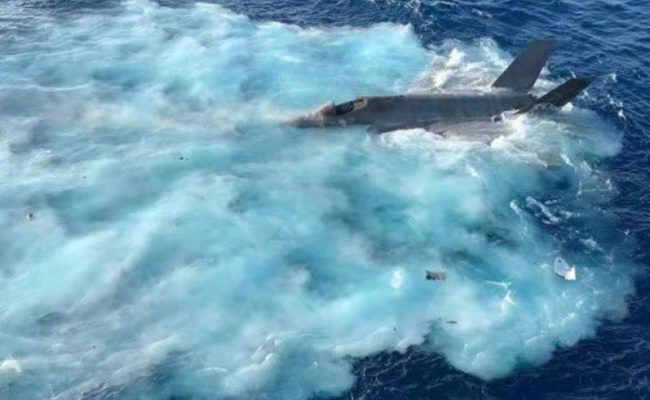美军证实战机在南海坠毁照片和视频真实性