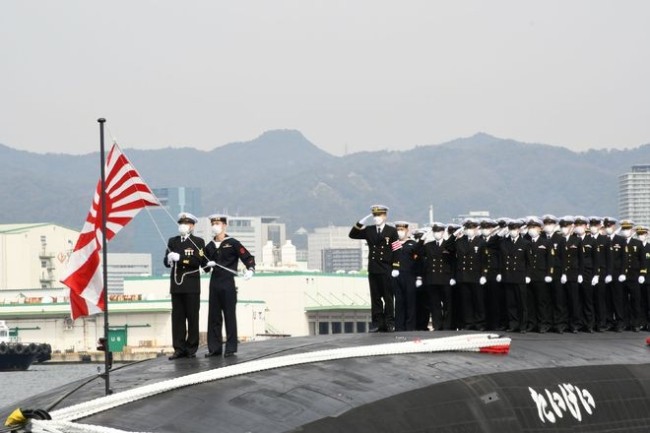 日本最大吨位常规潜艇“大鲸”号正式入役