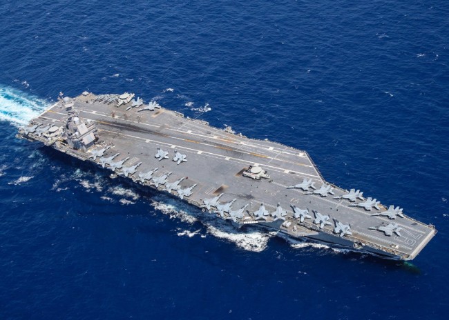美国海军航空母舰 USS Gerald R. Ford (CVN-78) 于4月13日驶过大西洋。USS Gerald R. Ford 在作战部署之前正在进行航母资格认证和打击群整合。