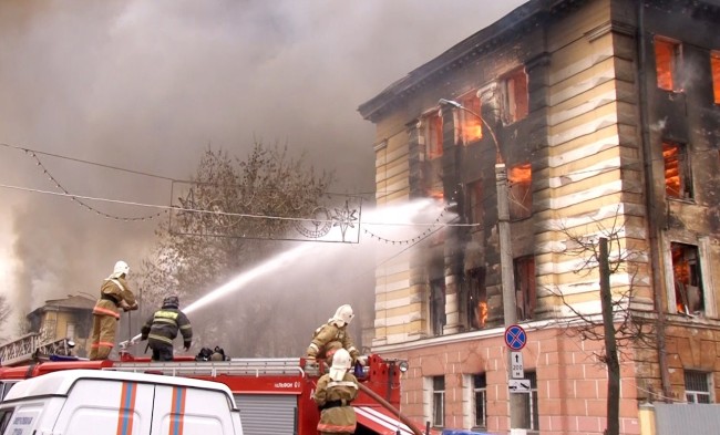 俄空天军研究院火灾已致17人死亡，初步调查称由电路故障引起