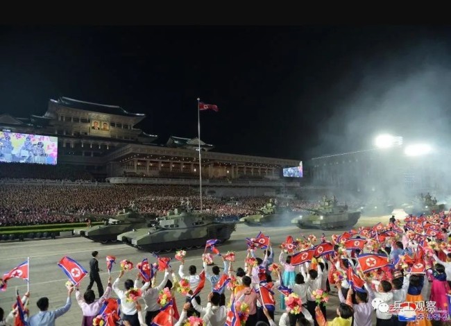 朝鲜建军90周年阅兵图集