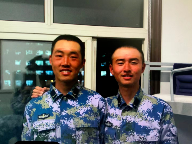 23岁“学霸”弃博从军，他的故事太励志了！