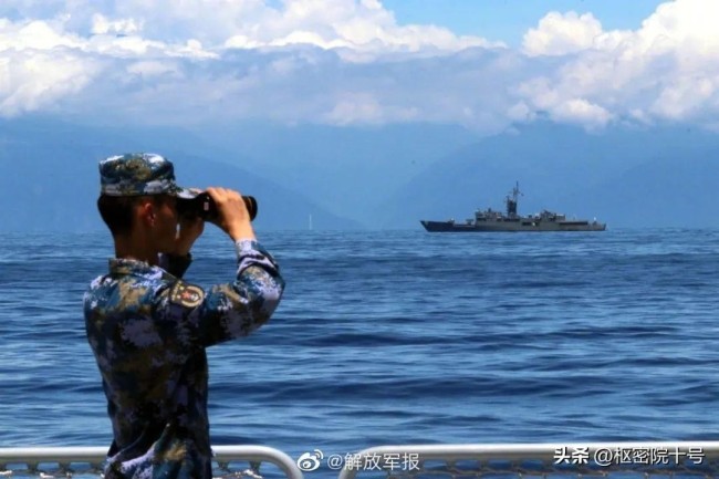这是真的！解放军海军贴近台湾海岸线