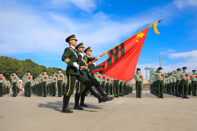 离别，是为了更好的相见 再见！武警部队旗