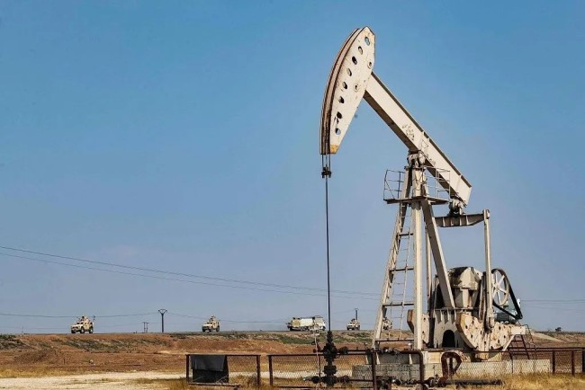 美军持续掠夺叙利亚石油 一周300多辆油罐车盗油