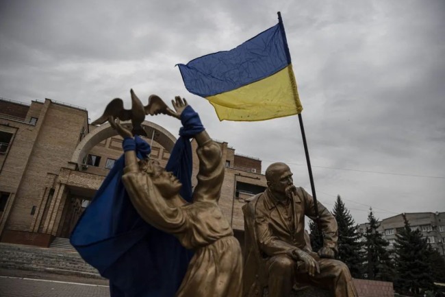 为什么乌克兰对西方国家说话的口气硬了起来？