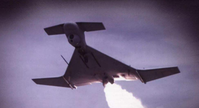 以色列研制的“哈洛普”巡飞弹，有些资料也将其称为自杀式无人机。