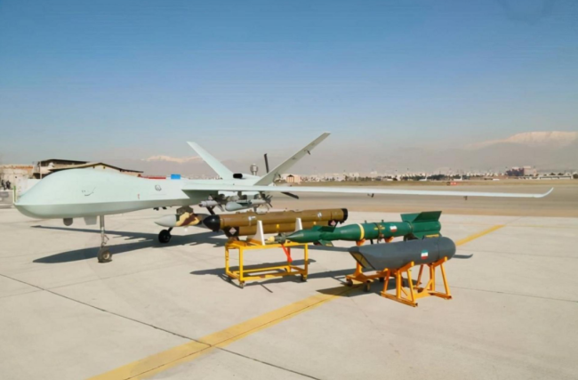 伊朗研制的大型察打一体无人机，可挂载多种载荷和弹药。