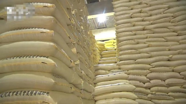 存粮存萝卜存土豆，民进党当局要干什么