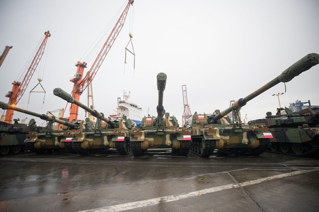波兰购买的韩国K2坦克和K9榴弹炮已经运抵