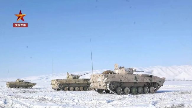 首次列装新疆军区！冰天雪地 99A主战坦克火力全开