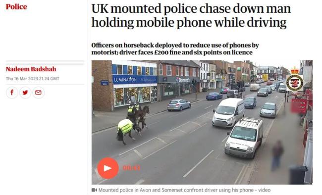 英国男子开车用手机 警察骑马拦截违章车辆 扣6分罚千余元