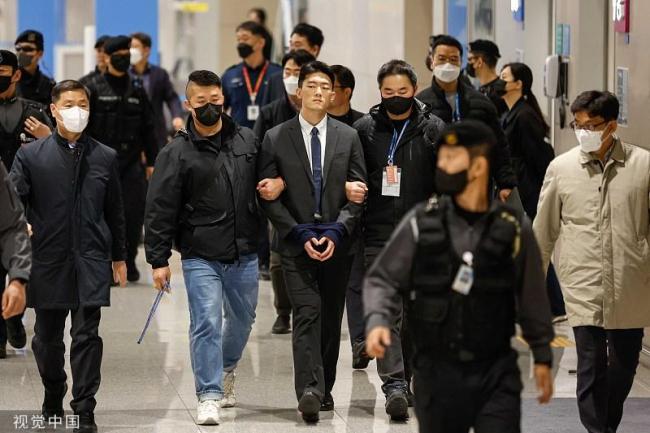 韩警方在机场拘留前总统全斗焕之孙