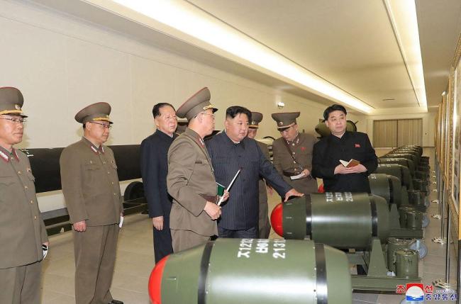 朝鲜展示至少10枚火山-31型核弹头 金正恩指导了核武器兵器化工作