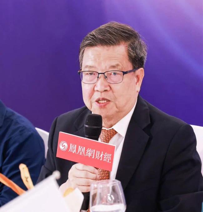 中国入世谈判首席代表,原国家外经贸部副部长龙永图