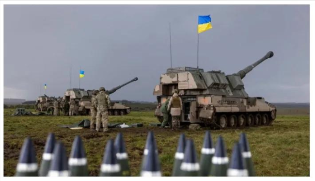 第二批在英国培训的乌军炮兵完成了AS-90自行榴弹炮的训练任务
