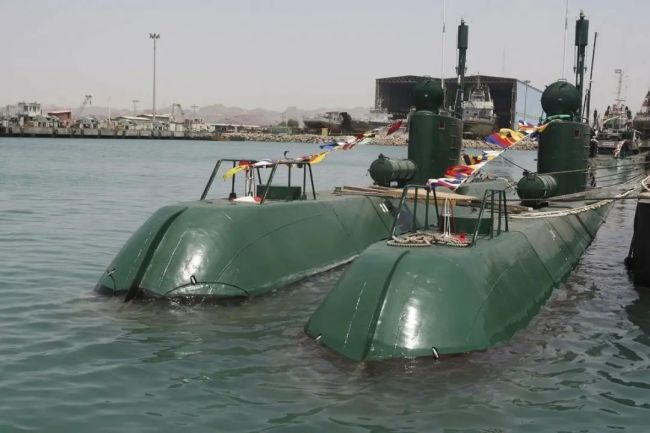 伊朗用小艇逼出美军万吨核潜艇，经验值得我们借鉴