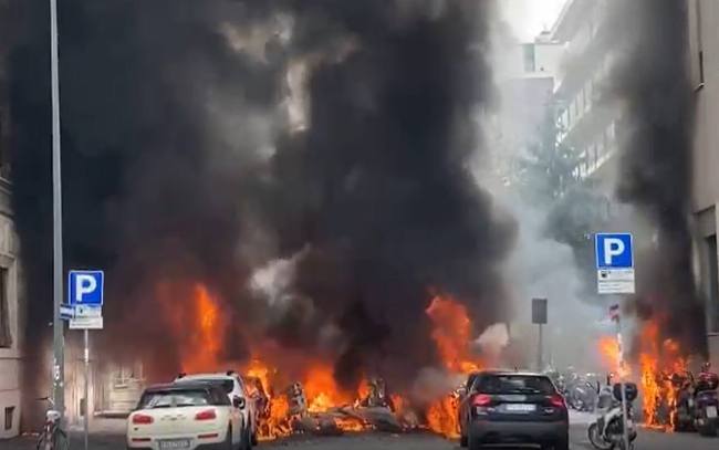 突发！外媒：意大利城市米兰发生爆炸，数辆汽车起火