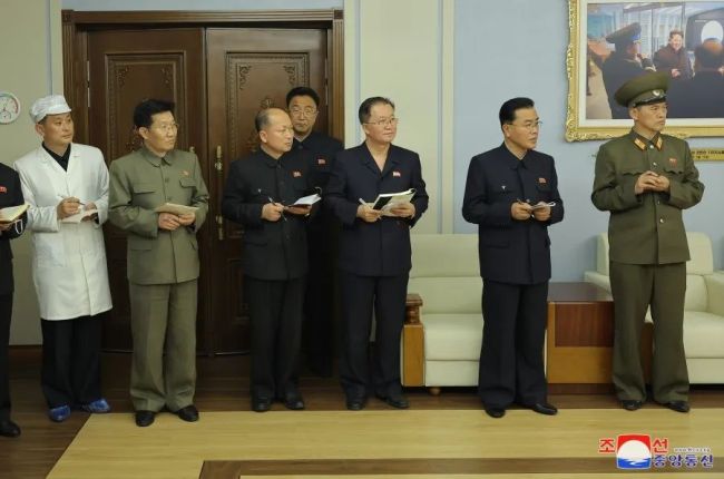 金正恩指导朝鲜侦察卫星发射筹备委员会工作