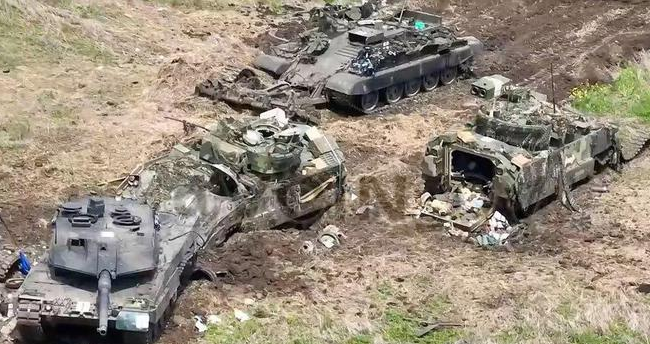 土耳其豹2a4被击毁图片