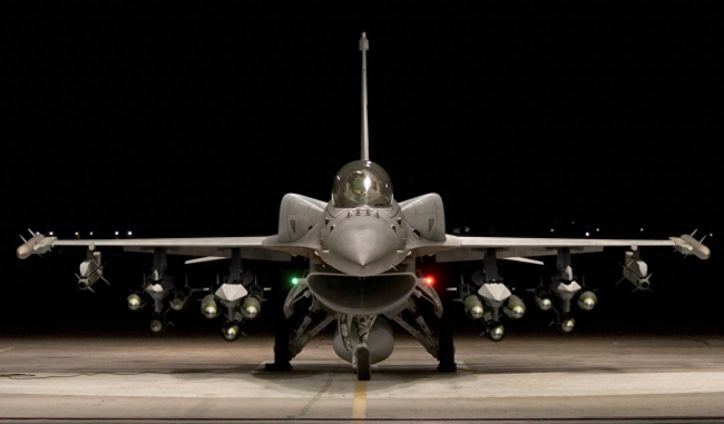 台湾141架F-16完成升级 战时能发挥多大作用？
