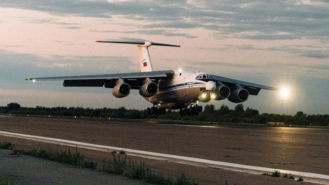 运-20率先飞抵地震灾区救援，中国空军不复15年前遗憾