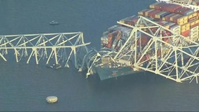 美大桥遭船撞击坍塌事件已致1死 涉事航运巨头股价跳水