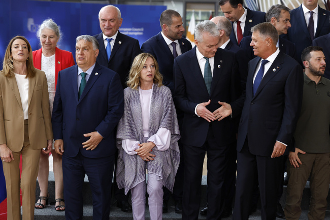 欧盟开峰会敲定高层人选，意大利、匈牙利总理不满“幕后交易”