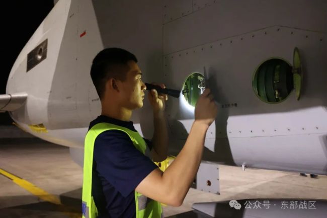 东部战区空军航空兵某旅开展实战化飞行训练