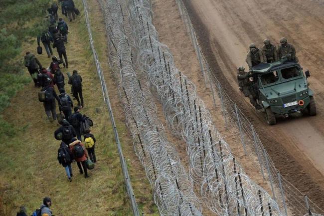 1.4万乌军陈兵边境户外 捆绑，北约8000士兵磨拳擦掌，要拿俄罗斯友邦开刀