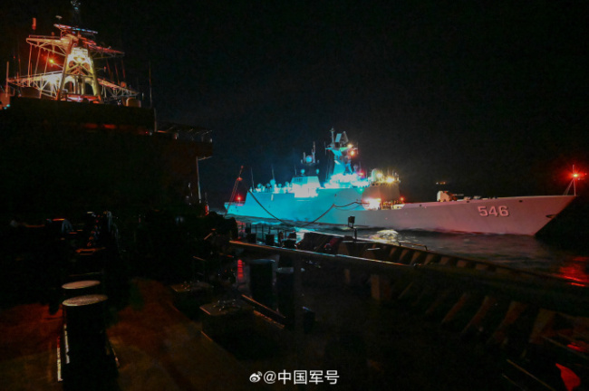 昼夜不停！直击海上补给演练现场