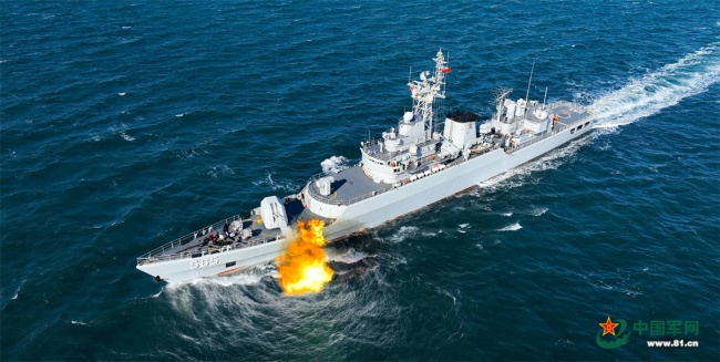 实战淬硬功！海军某训练舰支队开展实战化训练