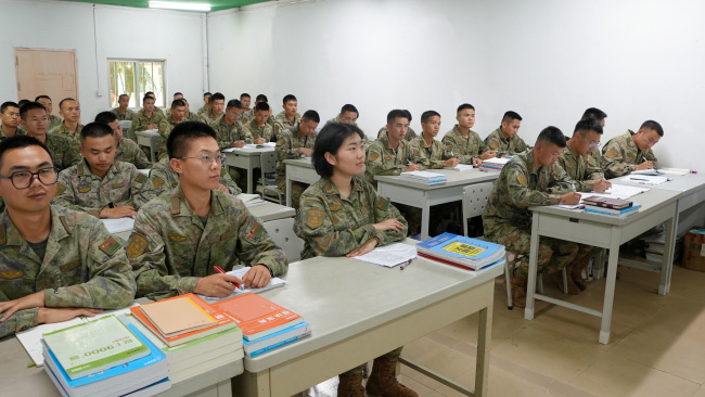 执笔为剑，以梦为马，看军考生如何“燃”动青春！